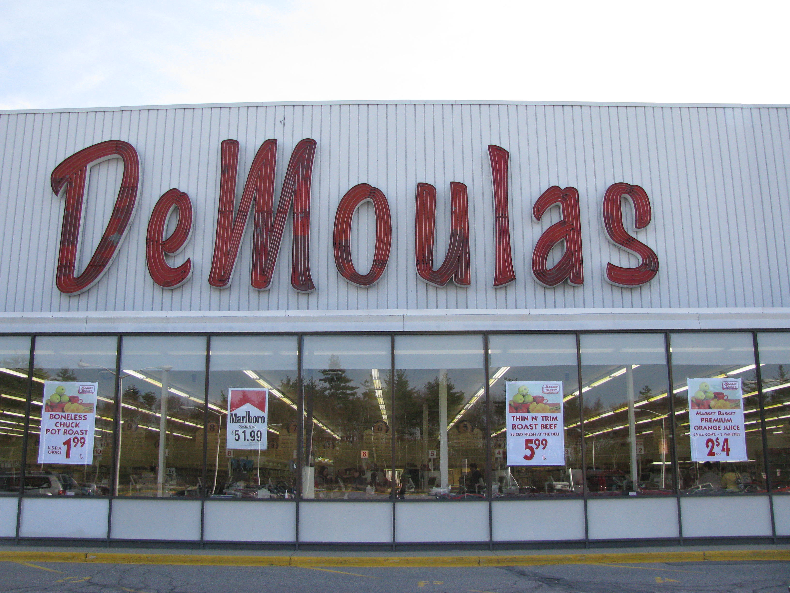 DeMoulas Storefront in Salem NH
