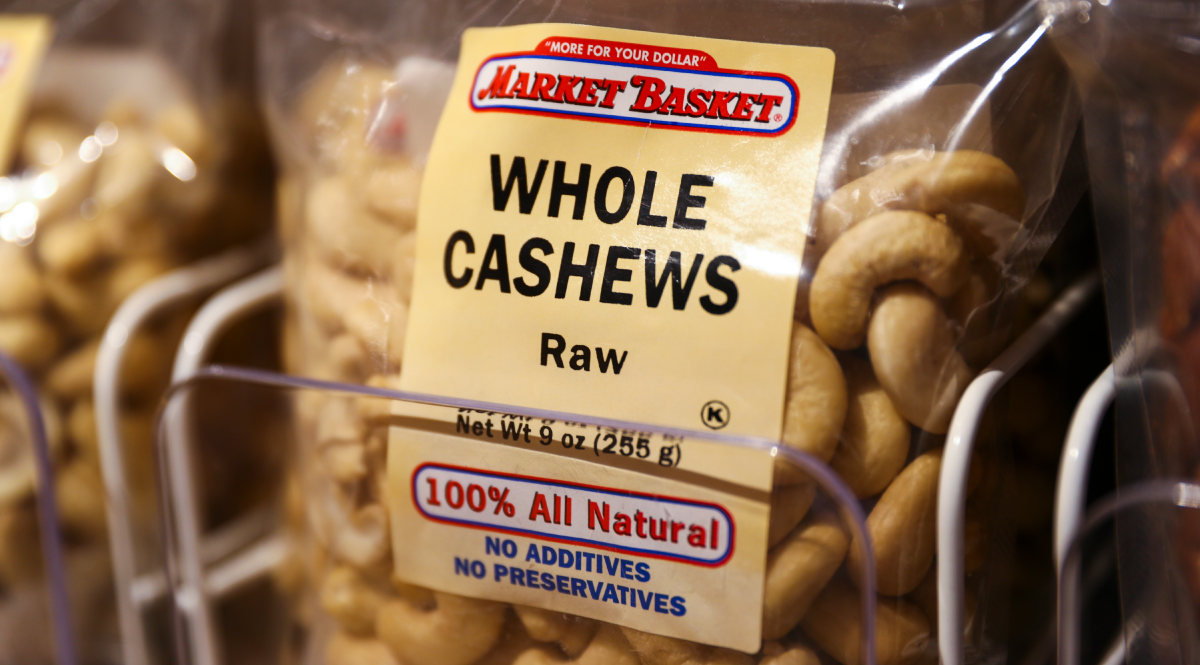 Market Basket Whole Cashews Raw