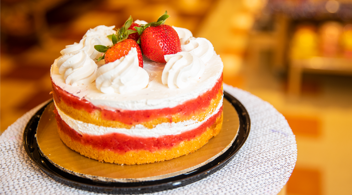 Strawberry cream cake